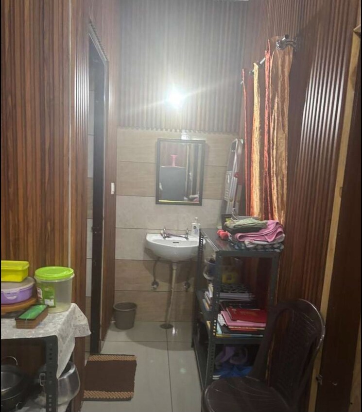 Bathroom, sector 37 2 Bedroom 1000 Sq.Ft. Builder Floor In Sector 37 Chandigarh 8909528