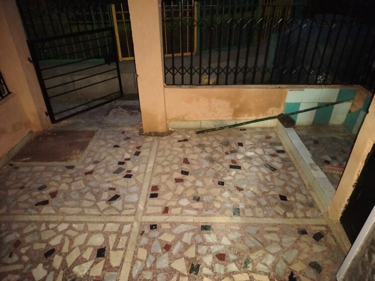 Balcony, sarita vihar 1 RK 350 Sq.Ft. Apartment In Sarita Vihar Delhi 8909530