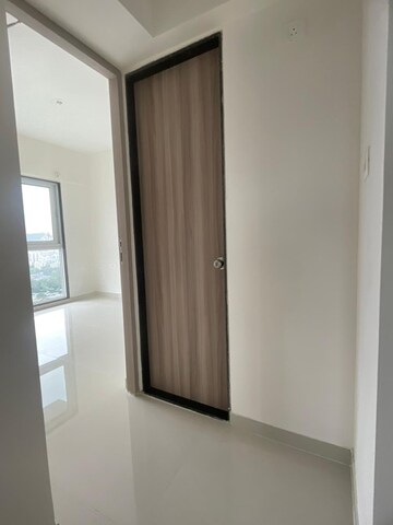 Room in 2 BHK Apartment at Ashar Axis, Majiwada – for Rent