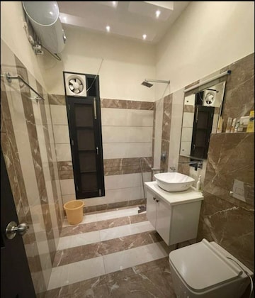 Living Room in 1 BHK Builder Floor at Sector 21 – for Rent