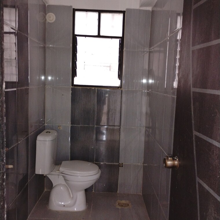 Bathroom, ratan-neptune 2 Bedroom 900 Sq.Ft. Apartment In Hadapsar Pune 8909547