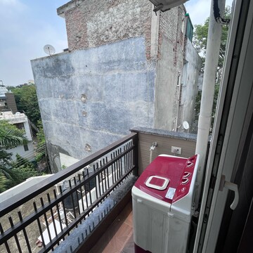 1 BHK Builder Floor – Exterior View View at Ansal Sushant Lok I, Sector 43 - for Rent