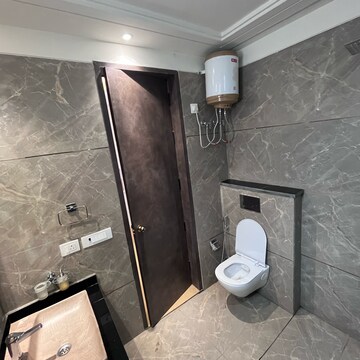 Bathroom in 1 BHK Builder Floor at Ansal Sushant Lok I, Sector 43 – for Rent