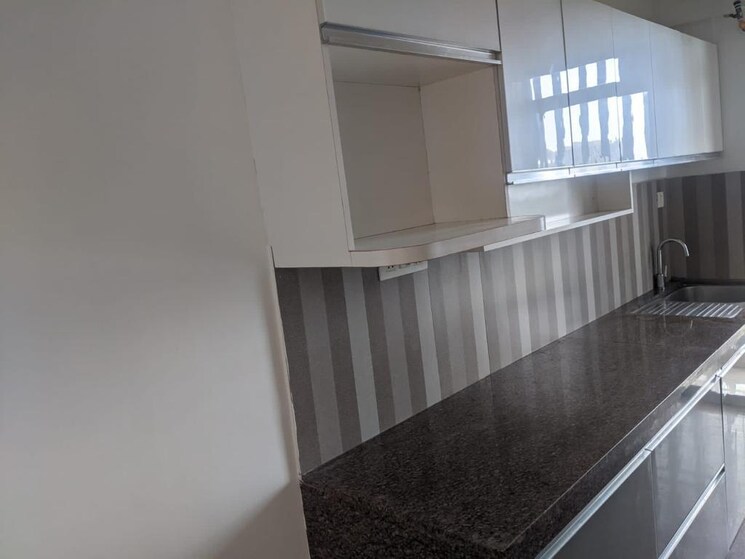 Balcony, kalpataru-the-sunrise 3 Bedroom 1070 Sq.Ft. Apartment In Kolshet Road Thane 8909545