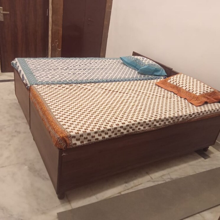 Bedroom, rwa-apartments-sector-41 6+ Bedroom 100 Sq.Mt. Independent House In Sector 41 Noida 8909549