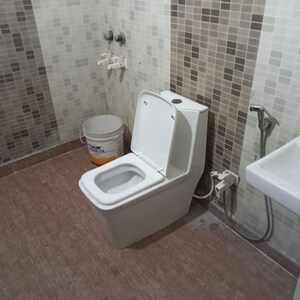 Bathroom in 6+ BHK Independent House at RWA Apartments Sector 41, Sector 41 – for Sale