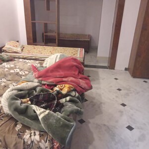 Parking in 6+ BHK Independent House at RWA Apartments Sector 41, Sector 41 – for Sale