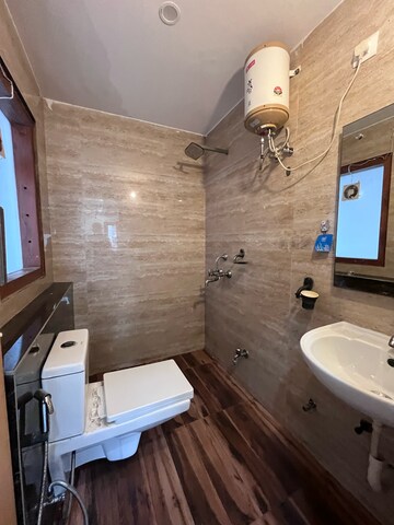 Bathroom in 2 BHK Builder Floor at DLF City Phase V, Sector 53 – for Rent