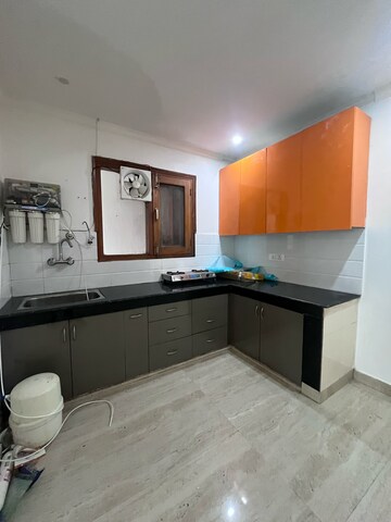 Kitchen in 2 BHK Builder Floor at DLF City Phase V, Sector 53 – for Rent