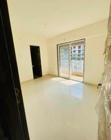 Room in 3 BHK Apartment at Shubh Gateway, Viman Nagar – for Sale