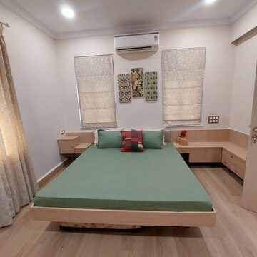 Bedroom in 3 BHK Apartment at Sunder Bhavan, Khar West – for Rent