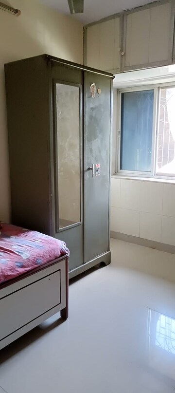 Bedroom in 1 BHK Apartment at Silver Castle Andheri East, Andheri East – for Rent