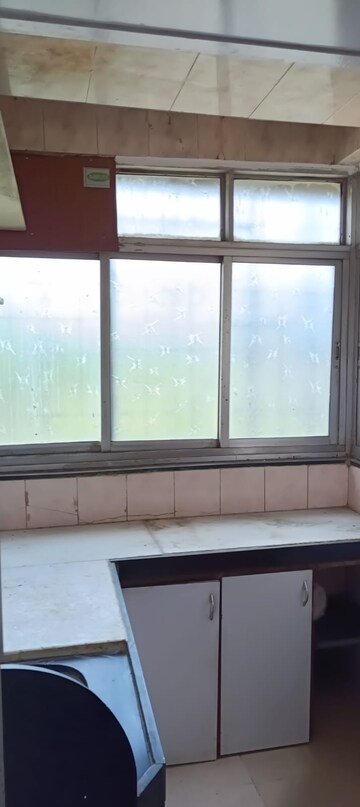 Room in 1 BHK Apartment at Silver Castle Andheri East, Andheri East – for Rent