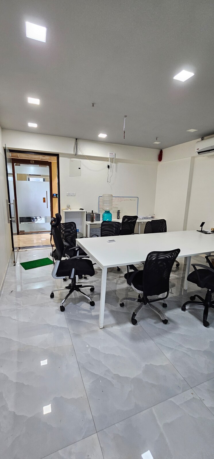 Team Area, squarefeet-centura-square Commercial Office Space 407 Sq.Ft. In Wagle Industrial Estate Thane 8909593