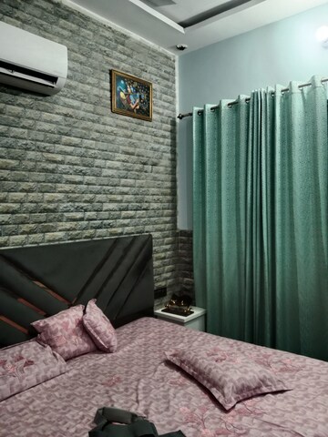 Bedroom in 3 BHK Builder Floor at Sector 13 – for Rent