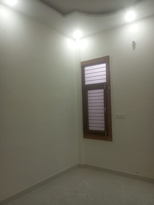 Room in 2 BHK Builder Floor at Gayatri Enclave Govindpuram, Govindpuram – for Sale