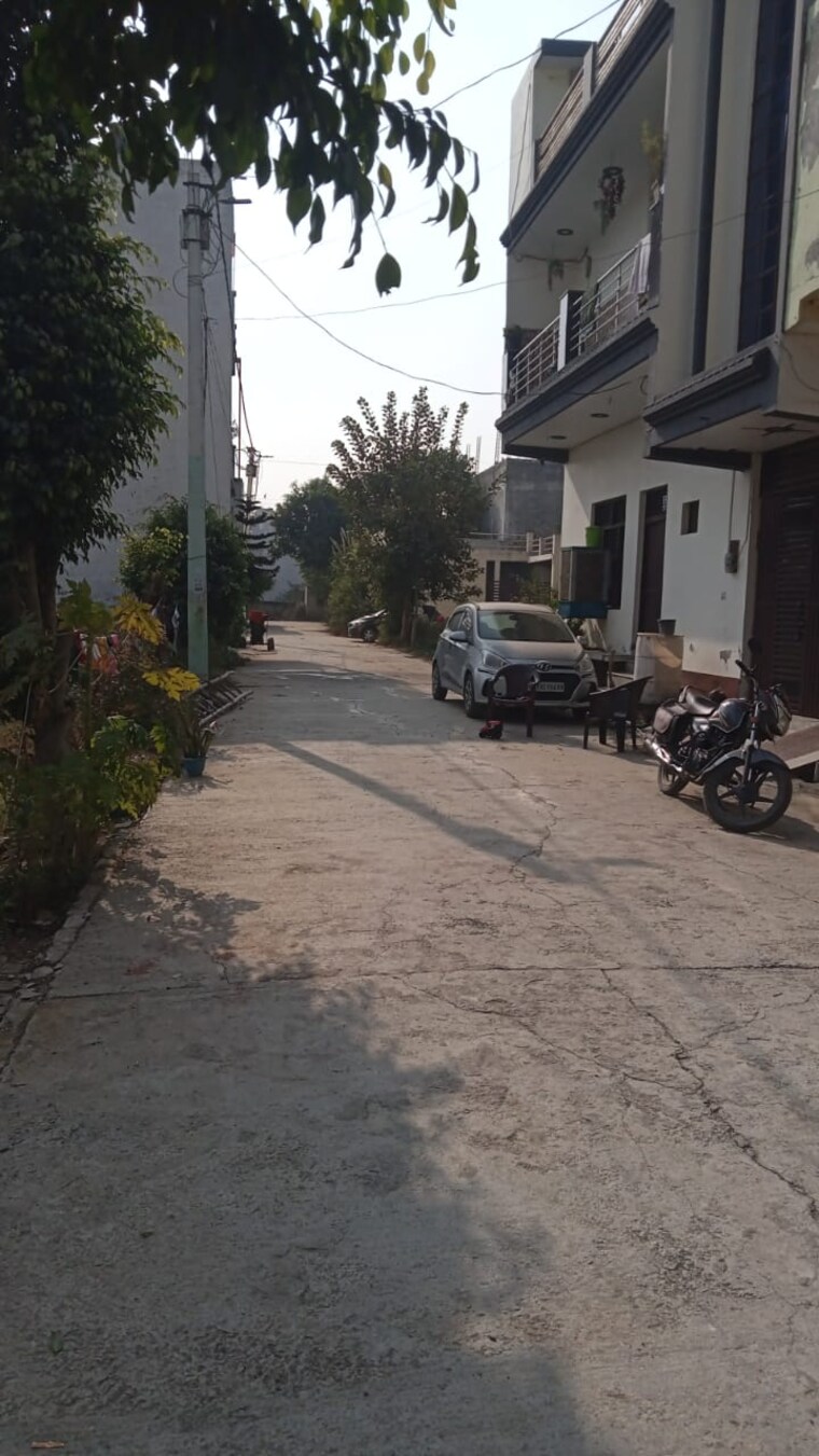  Parking, gayatri-enclave-govindpuram 3 Bedroom 900 Sq.Ft. Independent House In Govindpuram Ghaziabad 8909624