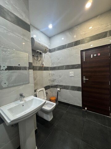Attached Bathroom in 2.5 BHK Apartment at Madhur Apartment, Paschim Vihar – for Rent