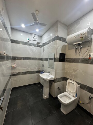 Attached Bathroom in 2.5 BHK Apartment at Madhur Apartment, Paschim Vihar – for Rent