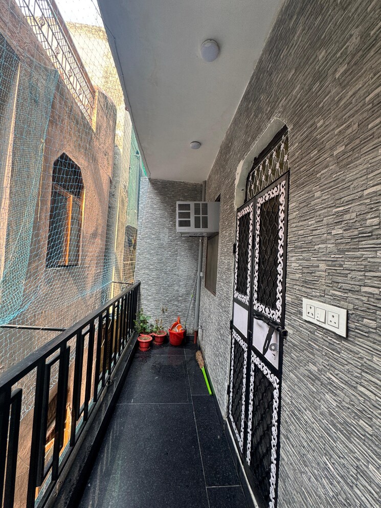 Exterior View, madhur-apartment 2.5 Bedroom 1000 Sq.Ft. Apartment In Paschim Vihar Delhi 8909643