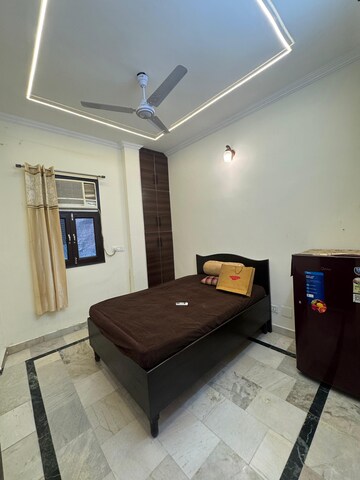 Bedroom in 2.5 BHK Apartment at Madhur Apartment, Paschim Vihar – for Rent
