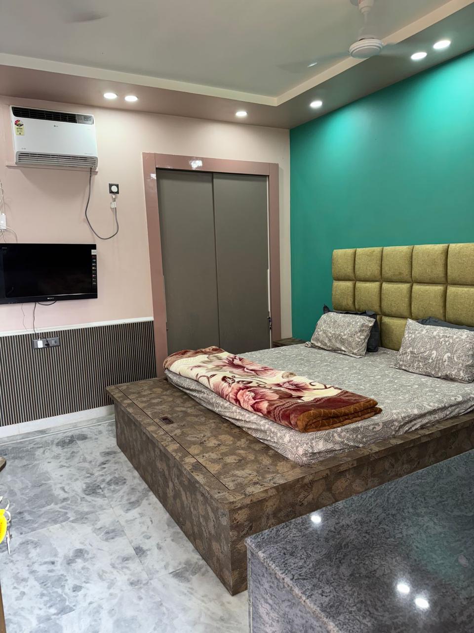 1.5 BHK Apartment For Rent in Anuradha Apartments CGHS