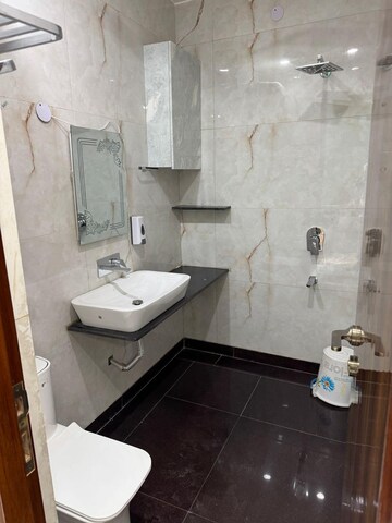 Attached Bathroom in 1.5 BHK Apartment at Anuradha Apartments CGHS, Paschim Vihar – for Rent