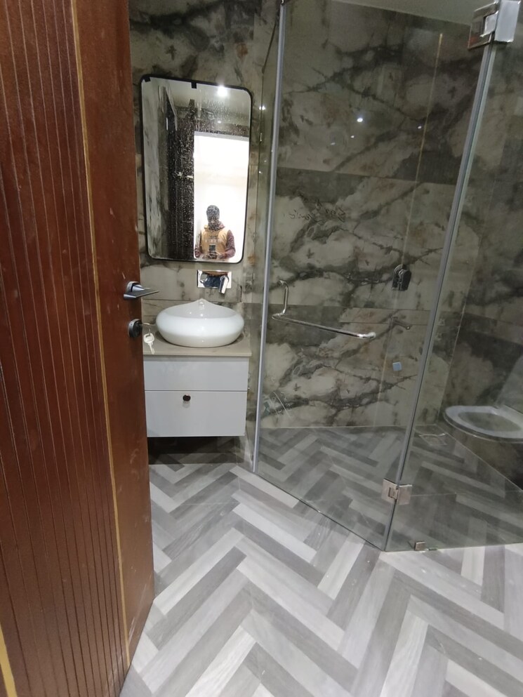 Bathroom, sahridaya-apartments 3 Bedroom 1350 Sq.Ft. Builder Floor In Paschim Vihar Delhi 8909657