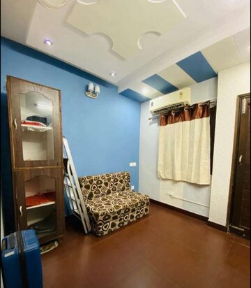 Living Room in 2 BHK Builder Floor at Sector 45 – for Rent