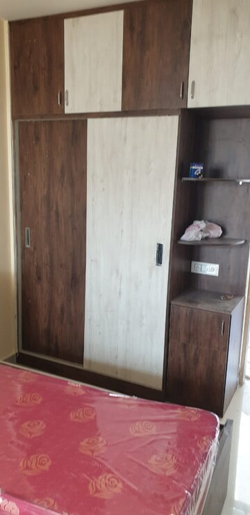 Furnished Amenities in 2 BHK Apartment at Pyramid Pride, Sector 76 – for Sale