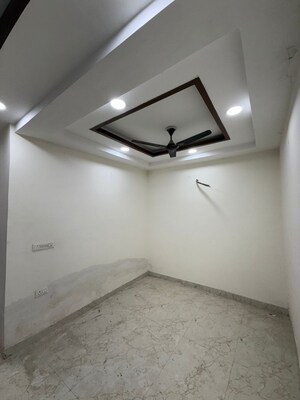 Room in 2 BHK Builder Floor at Rps Palms, Sector 88 – for Sale