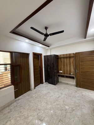 Room in 2 BHK Builder Floor at Rps Palms, Sector 88 – for Sale