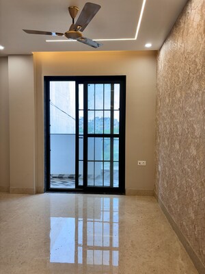 Room in 4 BHK Builder Floor at Sector 85 – for Sale