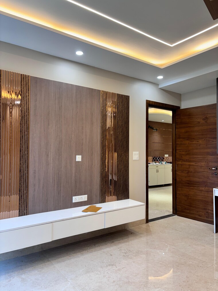 undefined, sector 85 4 Bedroom 350 Sq.Yd. Builder Floor In Sector 85 Faridabad 8909735