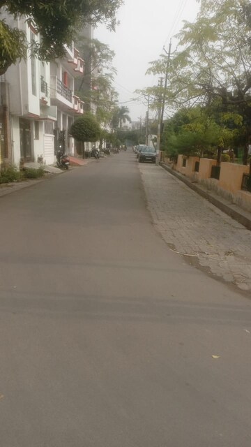  Plot For Sale in Gomti Nagar