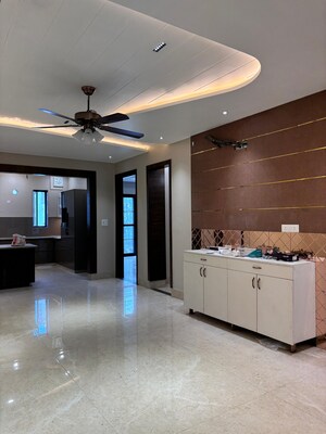 Room in 4 BHK Builder Floor at Sector 85 – for Sale