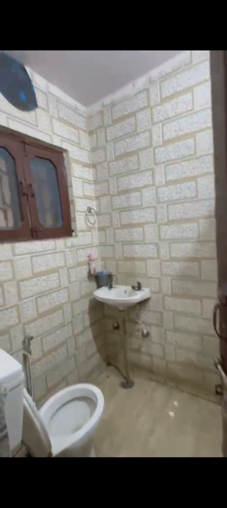 Bathroom, vaishali sector 3 2 Bedroom 950 Sq.Ft. Builder Floor In Vaishali Sector 3 Ghaziabad 8909754