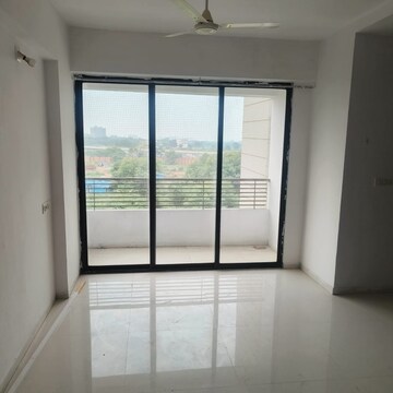 Room in 2 BHK Apartment at Chandkheda – for Rent