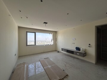 Room in 4 BHK Apartment at Sri Fortune Sonthalia Sky Villas, Kokapet – for Rent