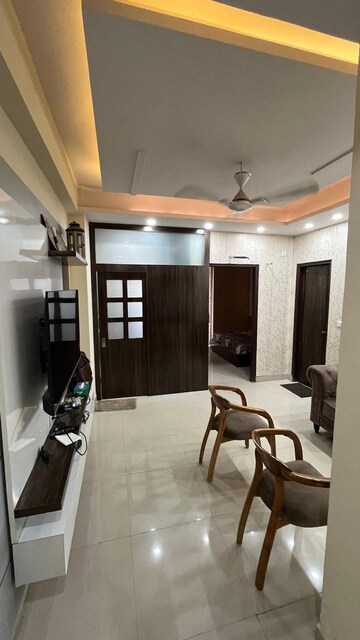 Team Area in 2 BHK Builder Floor at Dlf Phase iv – for Rent
