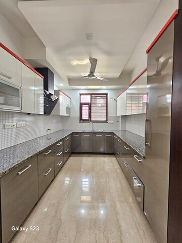 Kitchen in 3 BHK Builder Floor at Auram Floor, South City 2 – for Rent