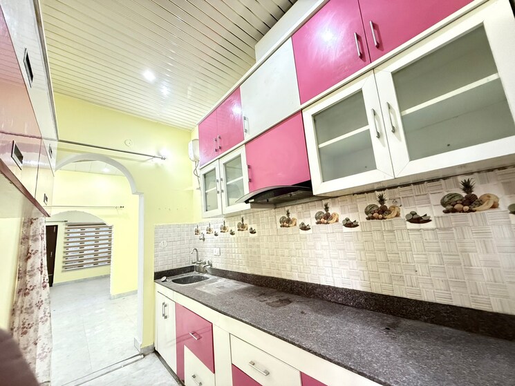 Kitchen, shahastradhara road 1 Bedroom 200 Sq.Yd. Villa In Shahastradhara Road Dehradun 8909873