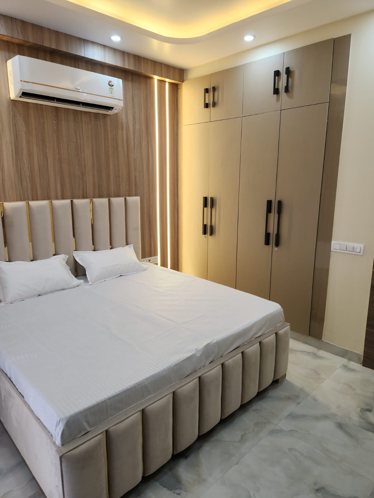 1.5 BHK + Pooja Room Builder Floor For Rent in Sector 42