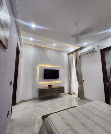 Building Lobby in 3 BHK Villa at Patiala Road – for Sale