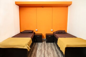 Room in  Pg at Model Colony – for Rent