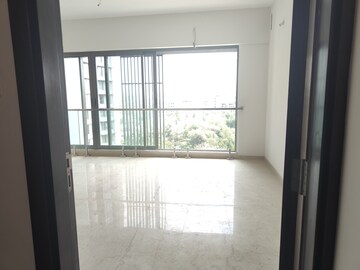 Room in 3 BHK Apartment at Adani Ten BKC, Bandra East – for Rent