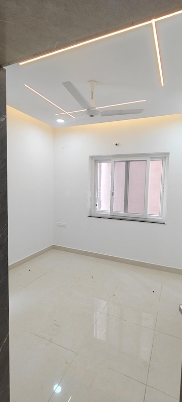 Room in 3 BHK Apartment at RNP 1, Kondapur – for Rent