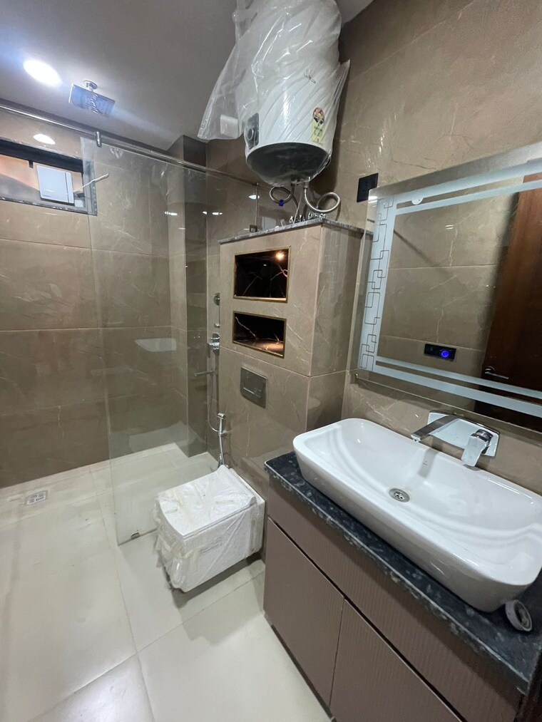 Bathroom, m3m-trump-tower 4 Bedroom 5750 Sq.Ft. Apartment In Sector 65 Gurgaon 8910023