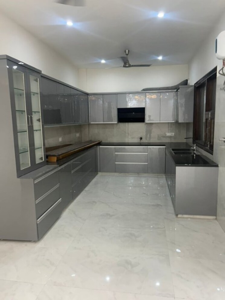 Kitchen, ansal-api-esencia 3.5 Bedroom 300 Sq.Yd. Builder Floor In Sector 67 Gurgaon 8910021