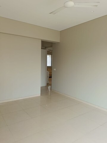 Room in 3 BHK Apartment at Worli Sea Face – for Rent